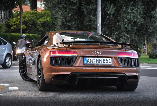 Audi R8 V10 Plus 2015