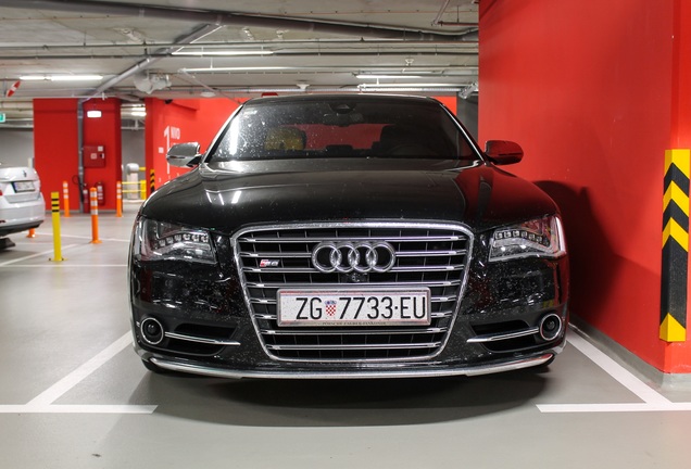 Audi S8 D4