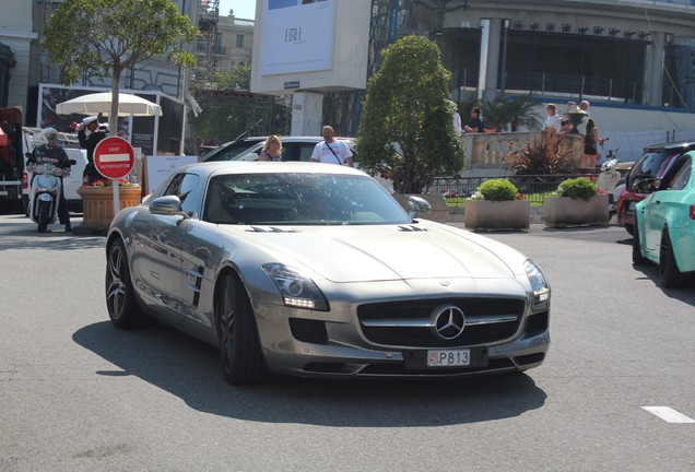 Mercedes-Benz SLS AMG