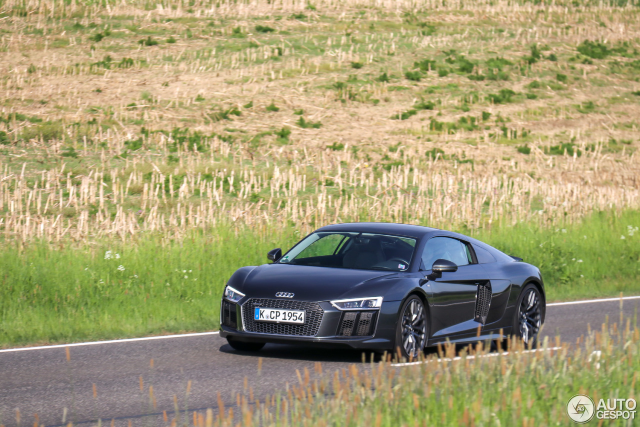 Audi R8 V10 2015