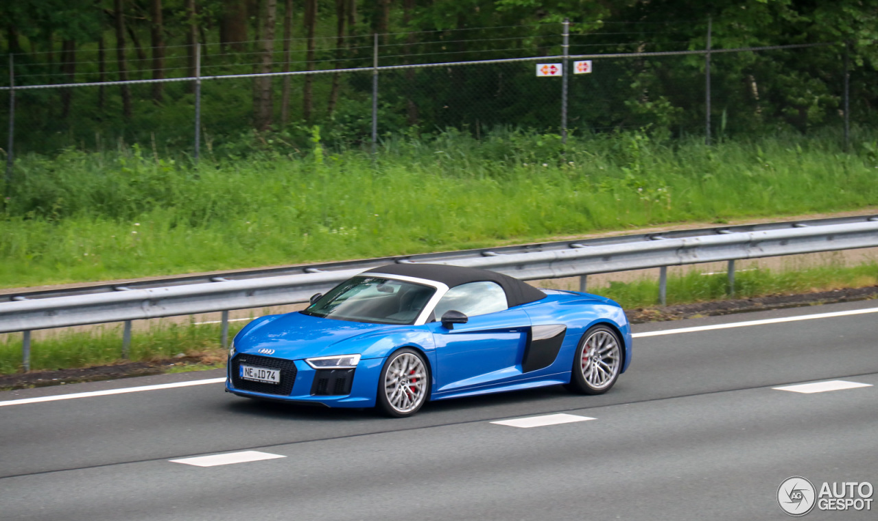 Audi R8 V10 Spyder 2016