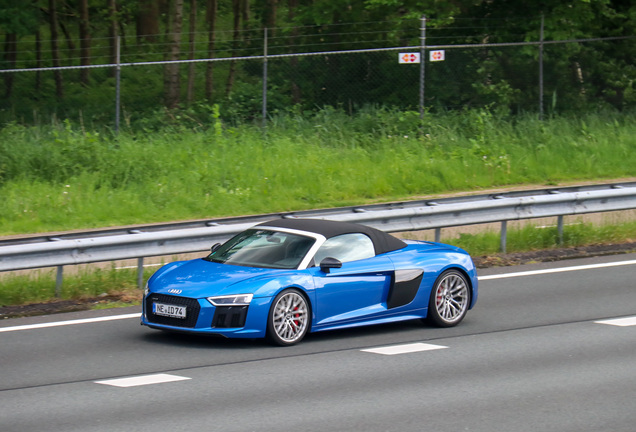 Audi R8 V10 Spyder 2016