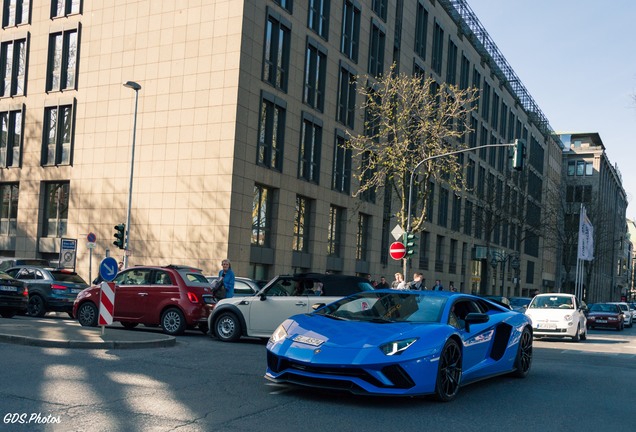 Lamborghini Aventador S LP740-4