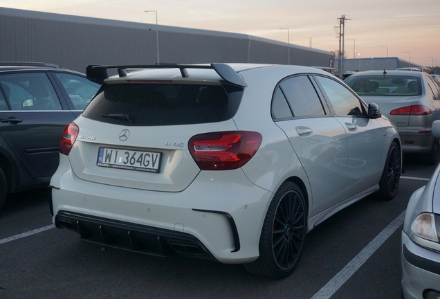 Mercedes-AMG A 45 W176 2015