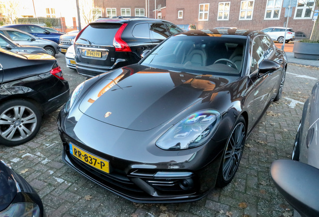 Porsche 971 Panamera Turbo S E-Hybrid Executive