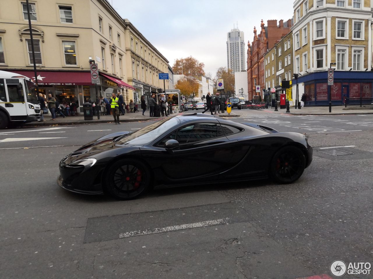 McLaren P1