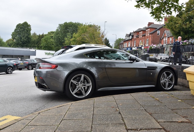 Aston Martin V8 Vantage 2012