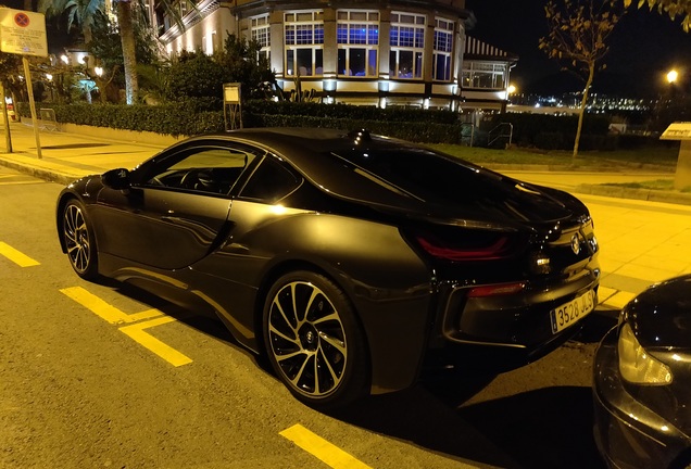 BMW i8