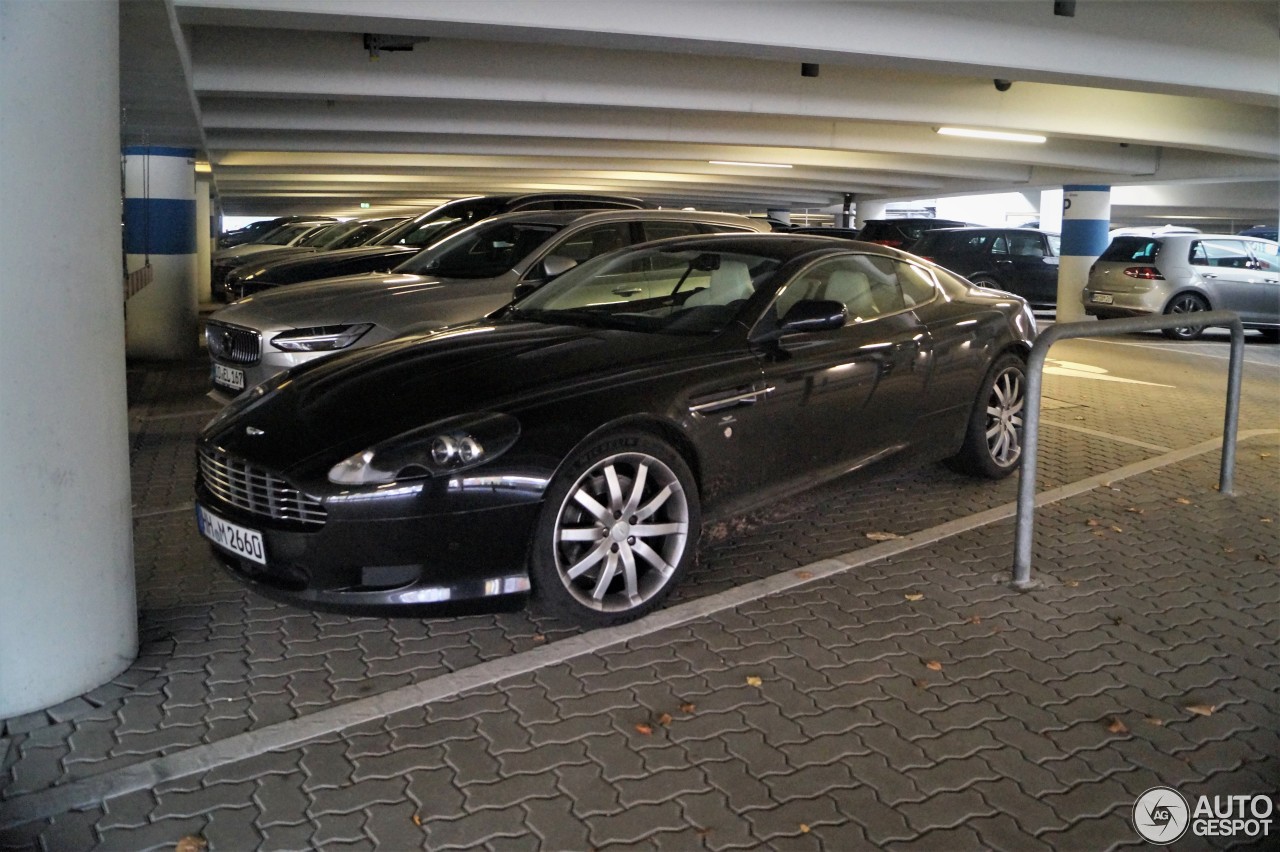 Aston Martin DB9