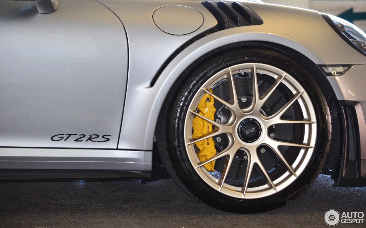 Porsche 991 GT2 RS Weissach Package