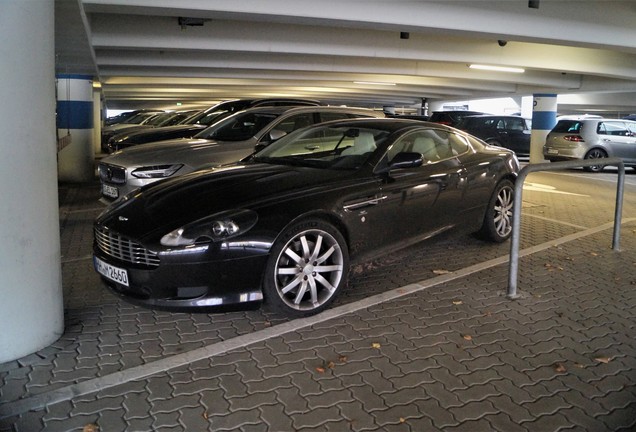 Aston Martin DB9