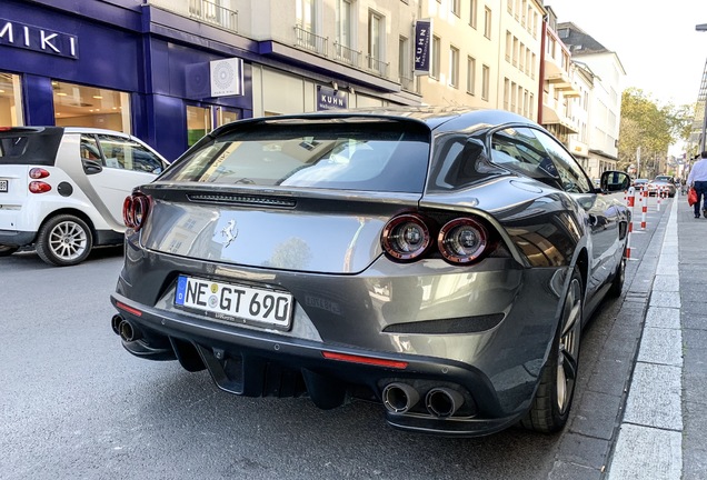 Ferrari GTC4Lusso