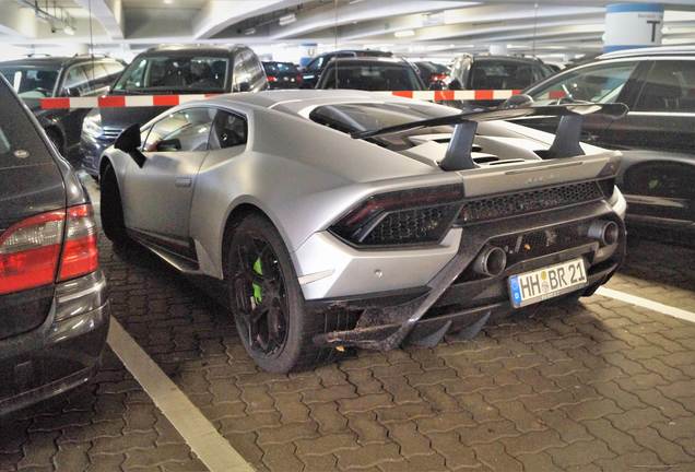 Lamborghini Huracán LP640-4 Performante