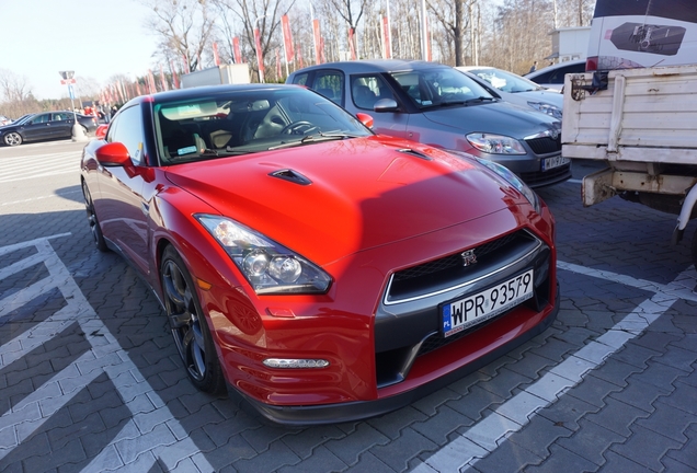 Nissan GT-R 2011