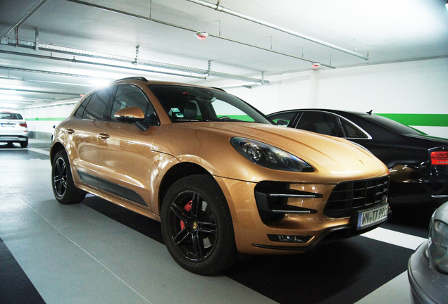 Porsche 95B Macan Turbo