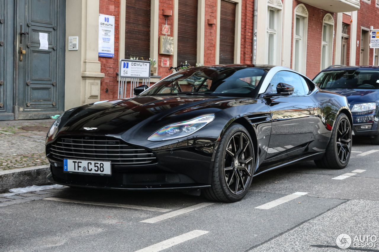 Aston Martin DB11