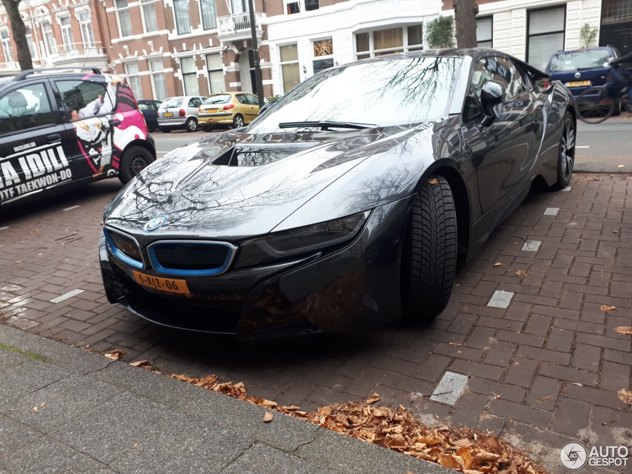 BMW i8