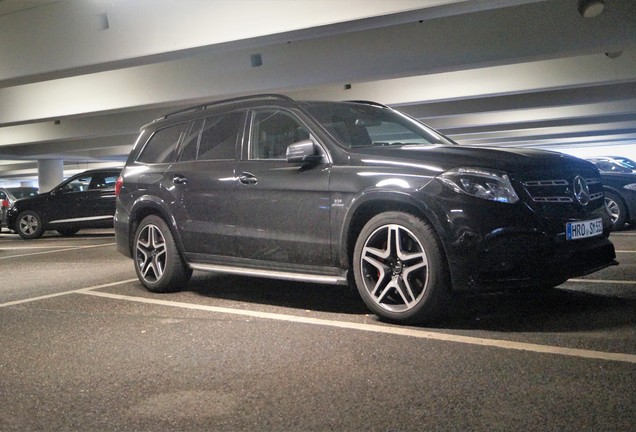 Mercedes-AMG GLS 63 X166