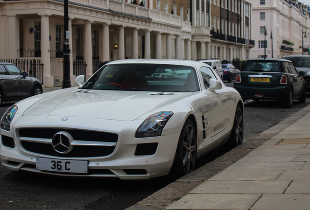 Mercedes-Benz SLS AMG