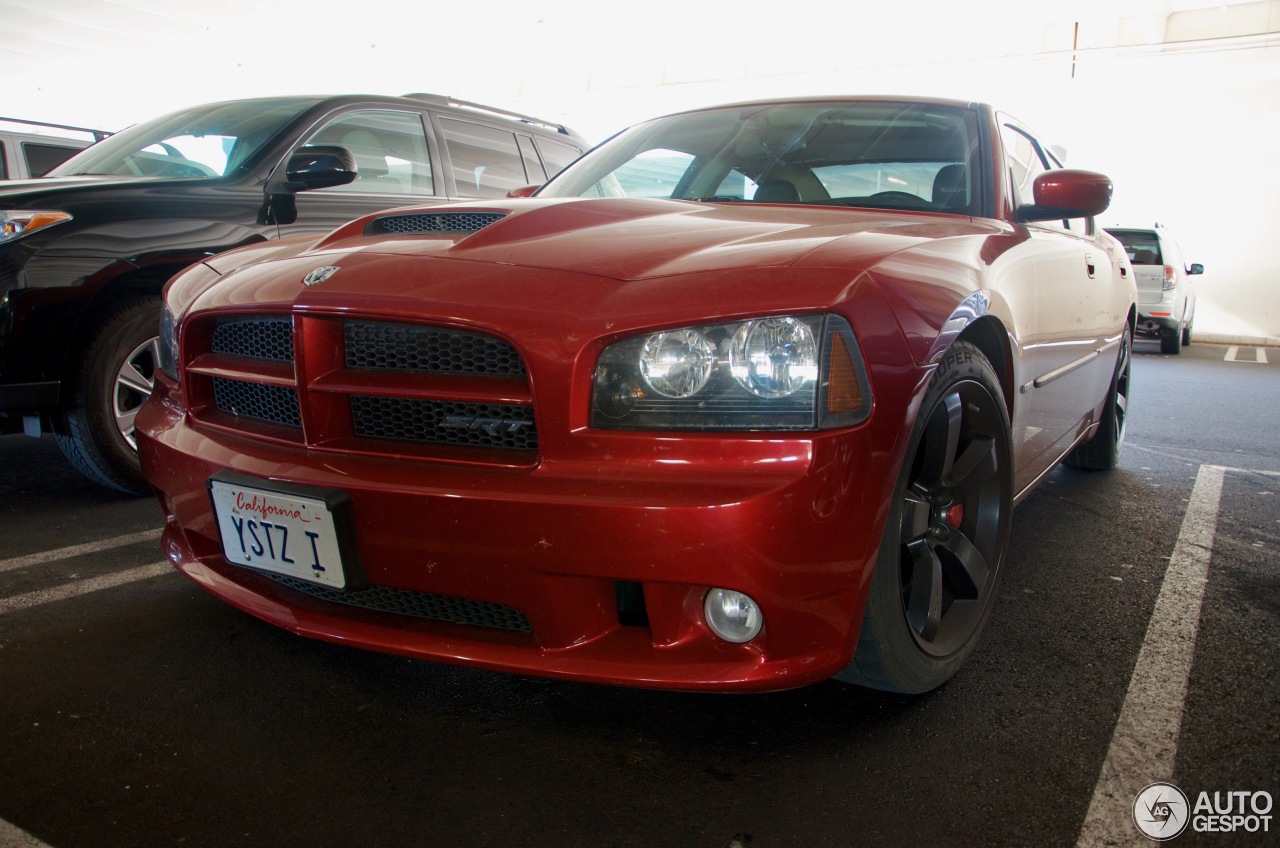 Dodge Charger SRT-8