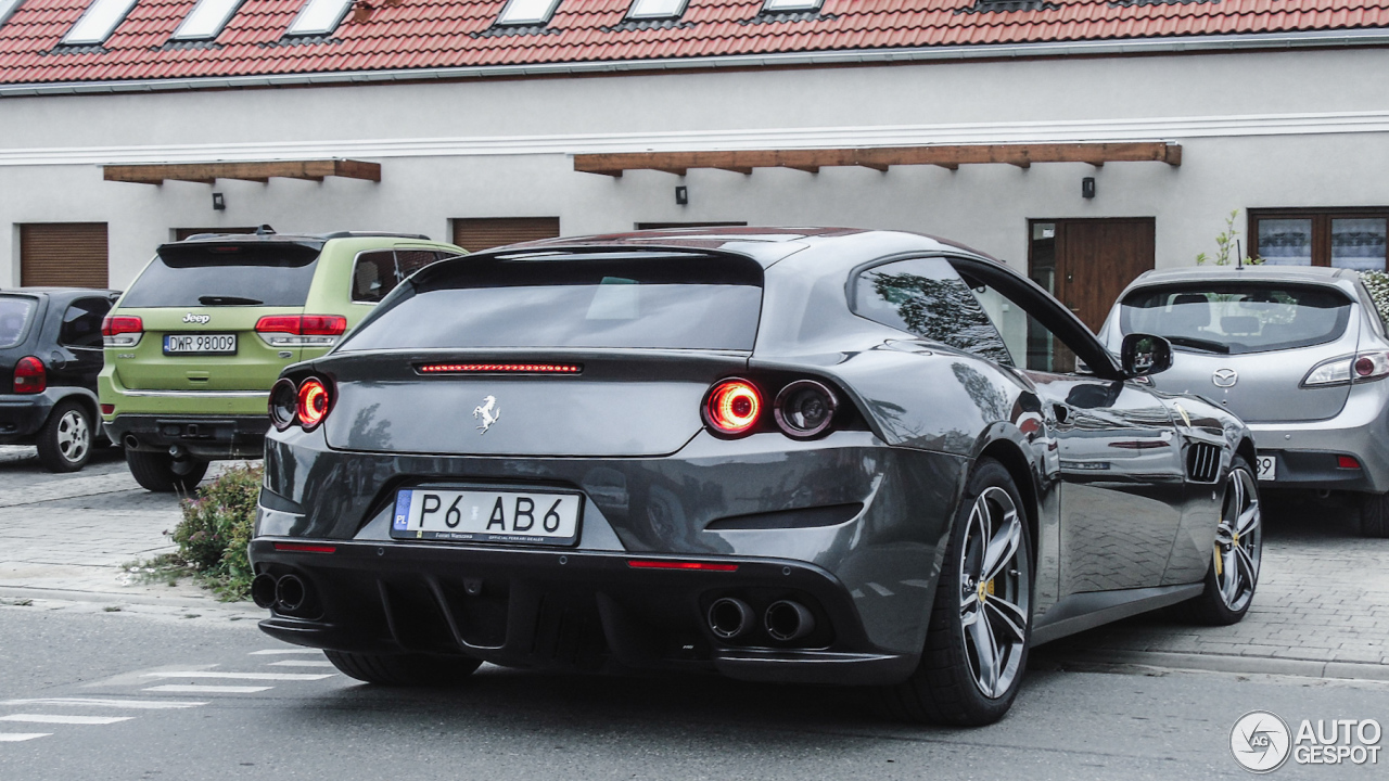 Ferrari GTC4Lusso