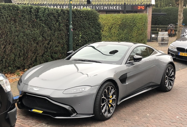 Aston Martin V8 Vantage 2018