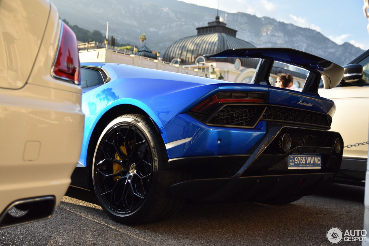 Lamborghini Huracán LP640-4 Performante