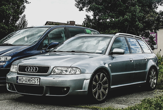 Audi RS4 Avant B5