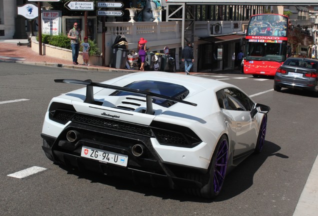 Lamborghini Huracán LP640-4 Performante