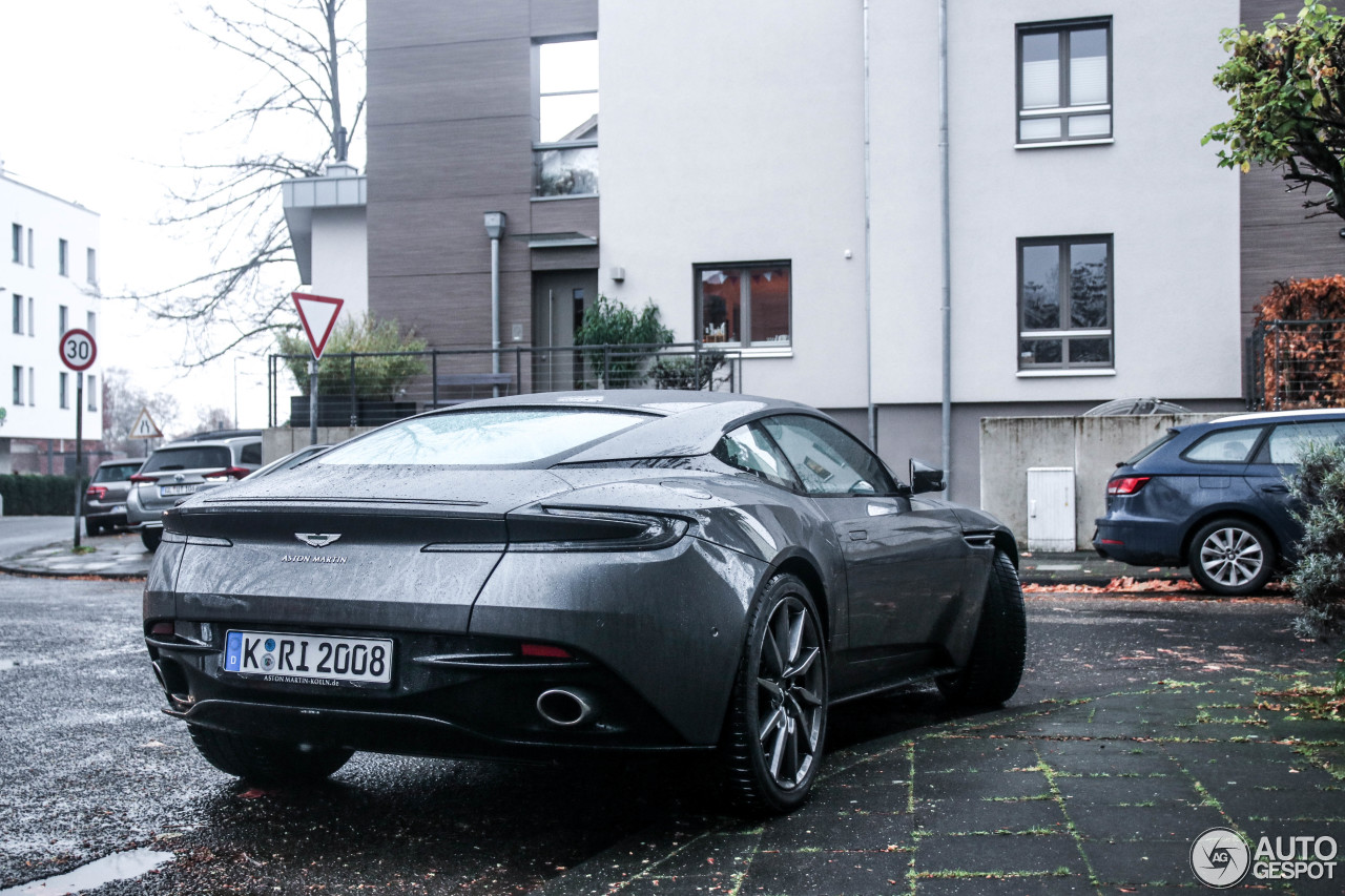 Aston Martin DB11 V8