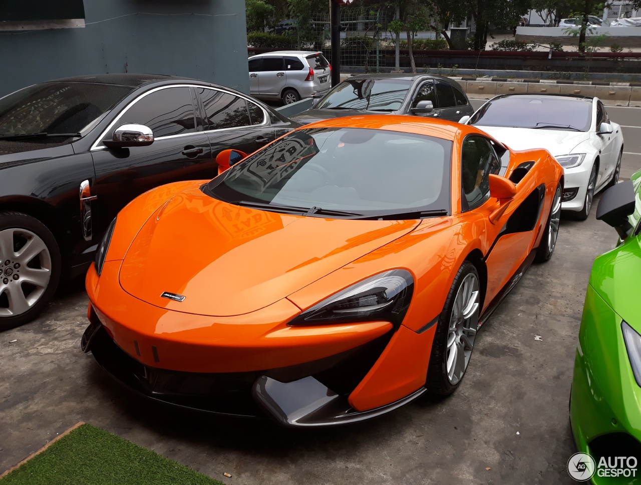 McLaren 570S