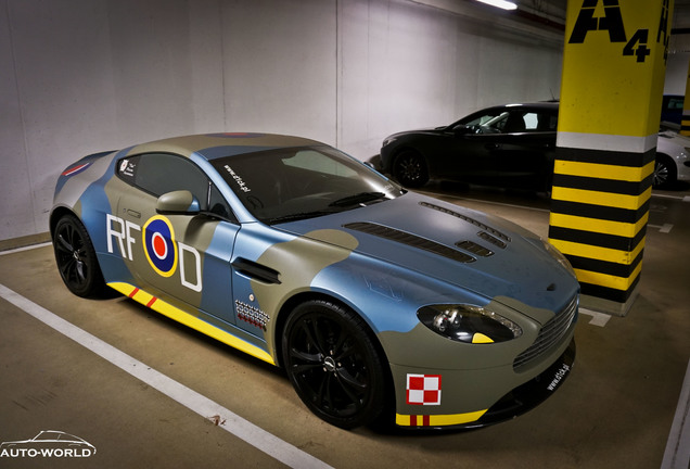 Aston Martin V12 Vantage Carbon Black Edition