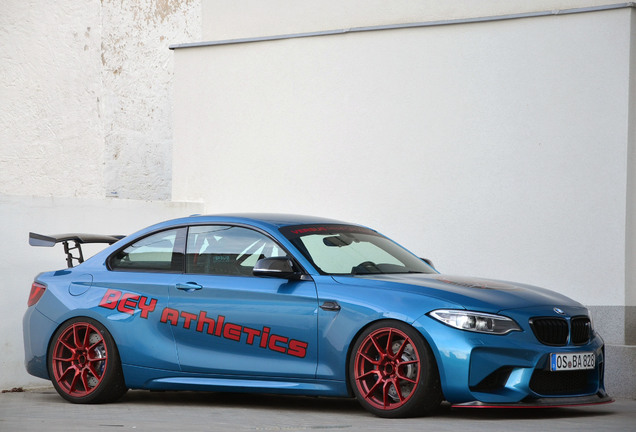 BMW M2 Coupé F87 Versus Performance