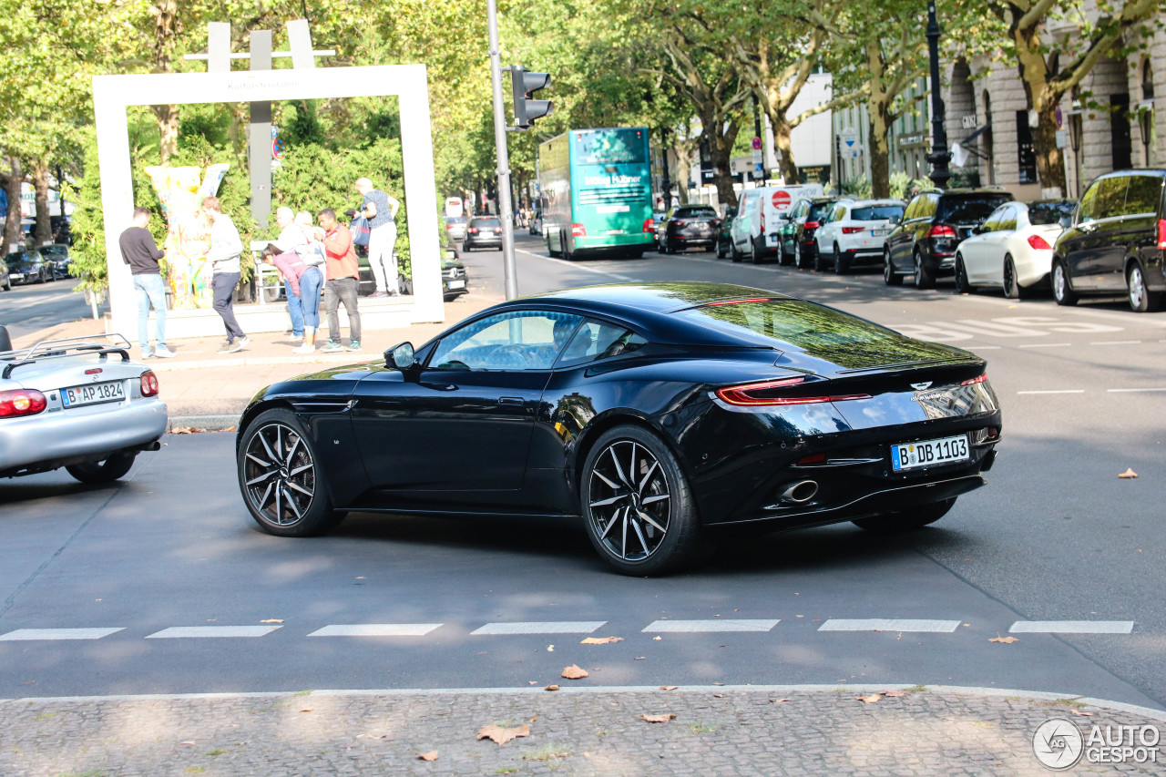 Aston Martin DB11