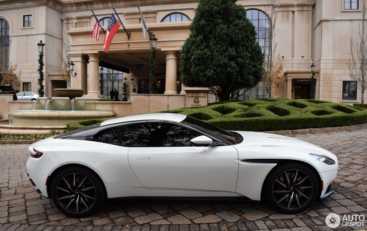 Aston Martin DB11