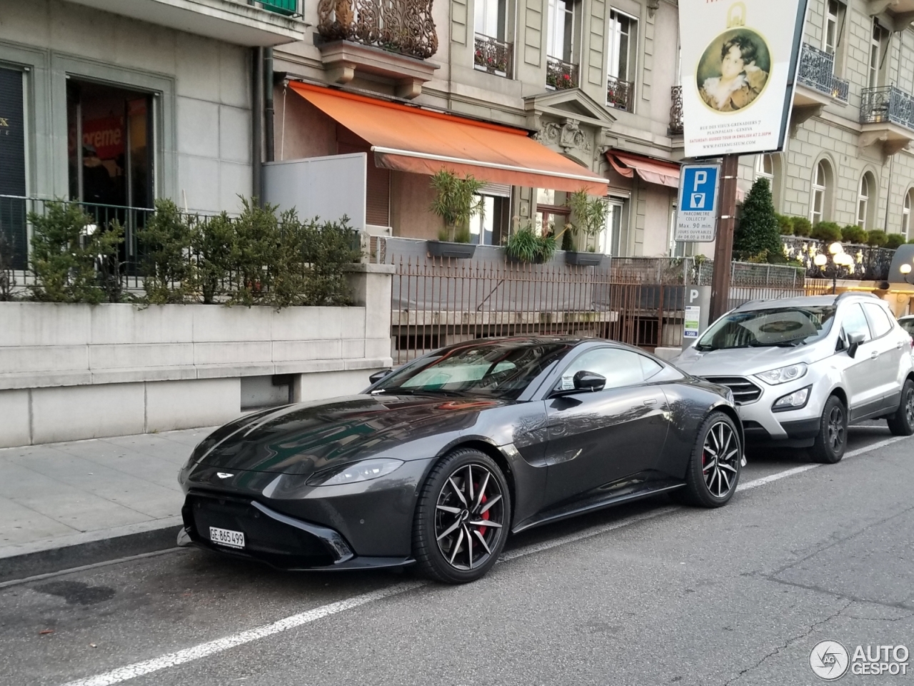 Aston Martin V8 Vantage 2018