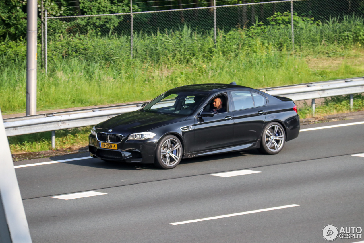 BMW M5 F10 2011