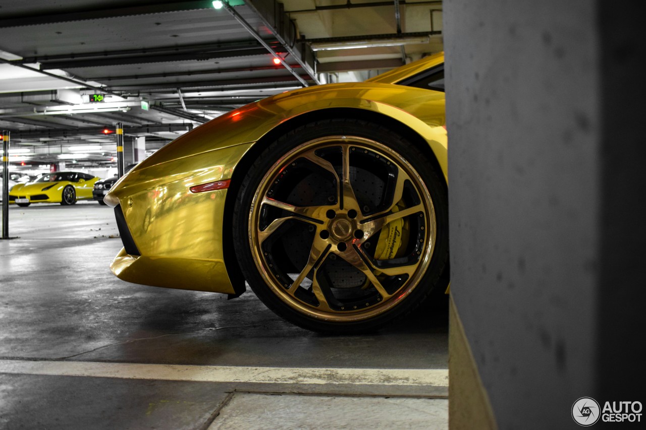 Lamborghini Aventador LP700-4 Roadster