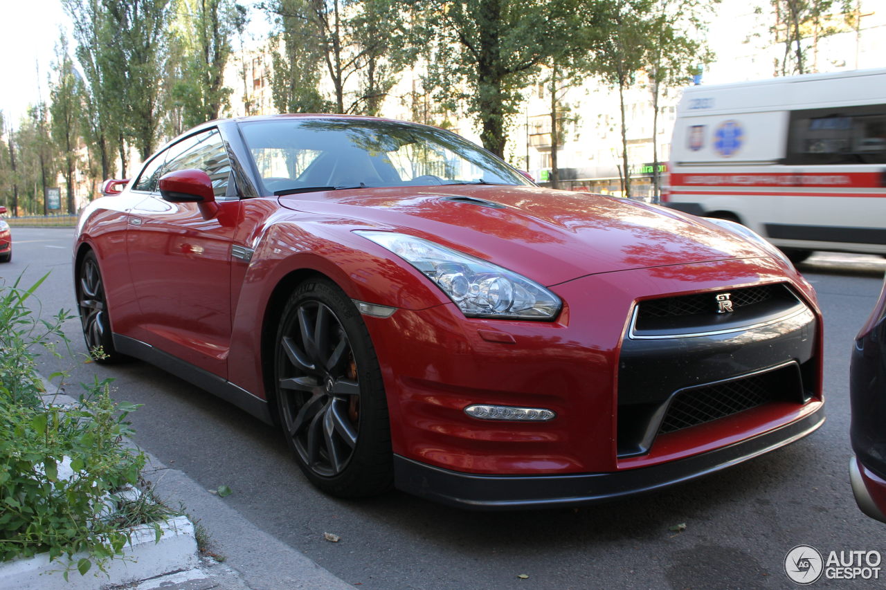 Nissan GT-R 2013