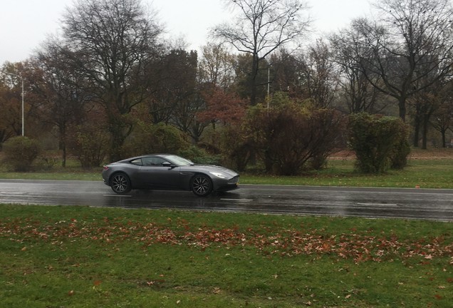 Aston Martin DB11