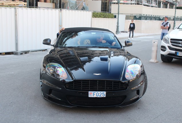 Aston Martin DBS Volante Carbon Black Edition