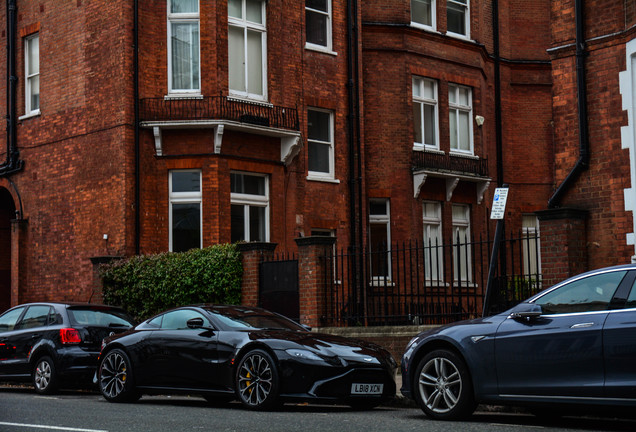 Aston Martin V8 Vantage 2018