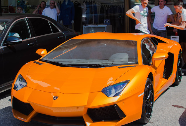 Lamborghini Aventador LP700-4