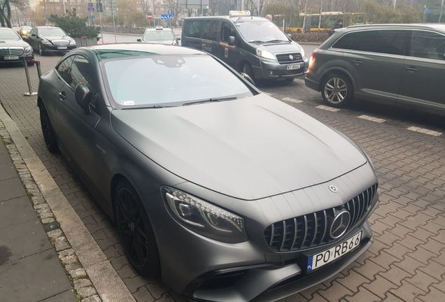 Mercedes-AMG S 63 Coupé C217 2018 Yellow Night Edition