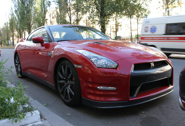 Nissan GT-R 2013