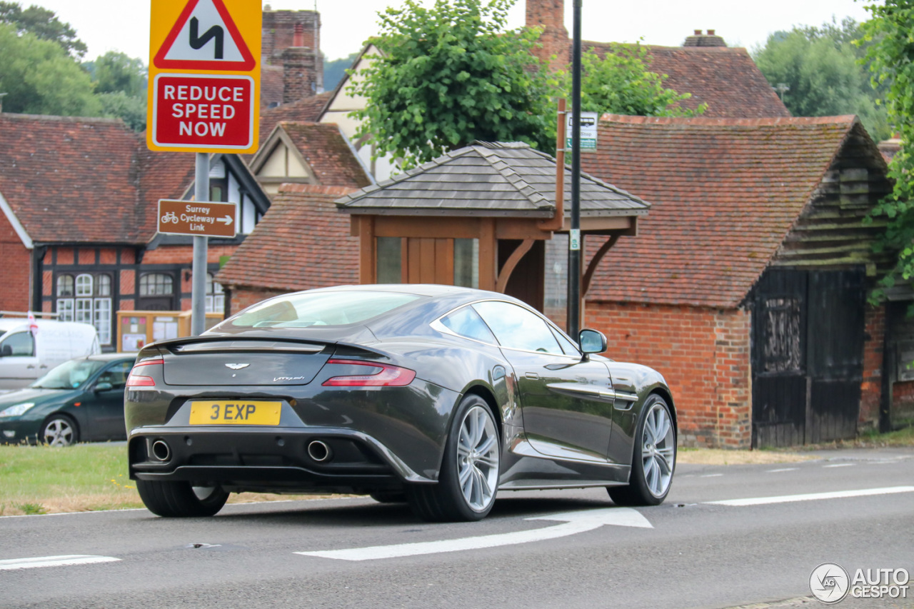 Aston Martin Vanquish 2013