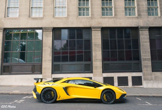 Lamborghini Aventador LP750-4 SuperVeloce