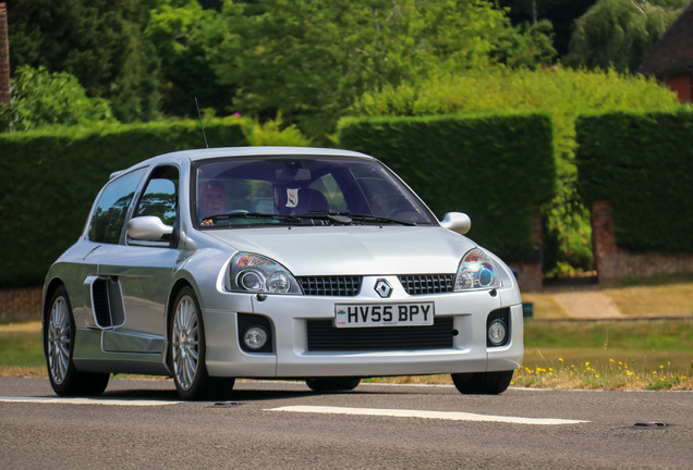 Renault Clio V6 Phase II