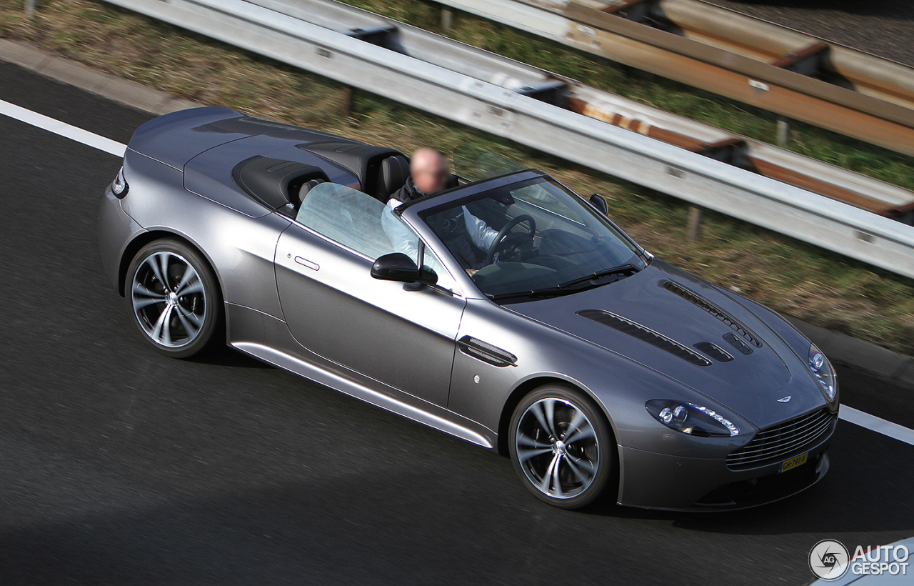 Aston Martin V12 Vantage Roadster