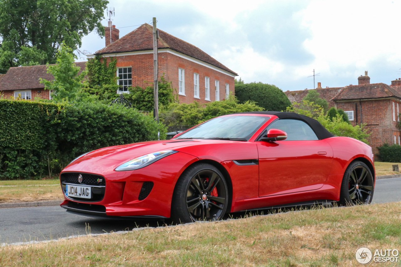 Jaguar F-TYPE S Convertible